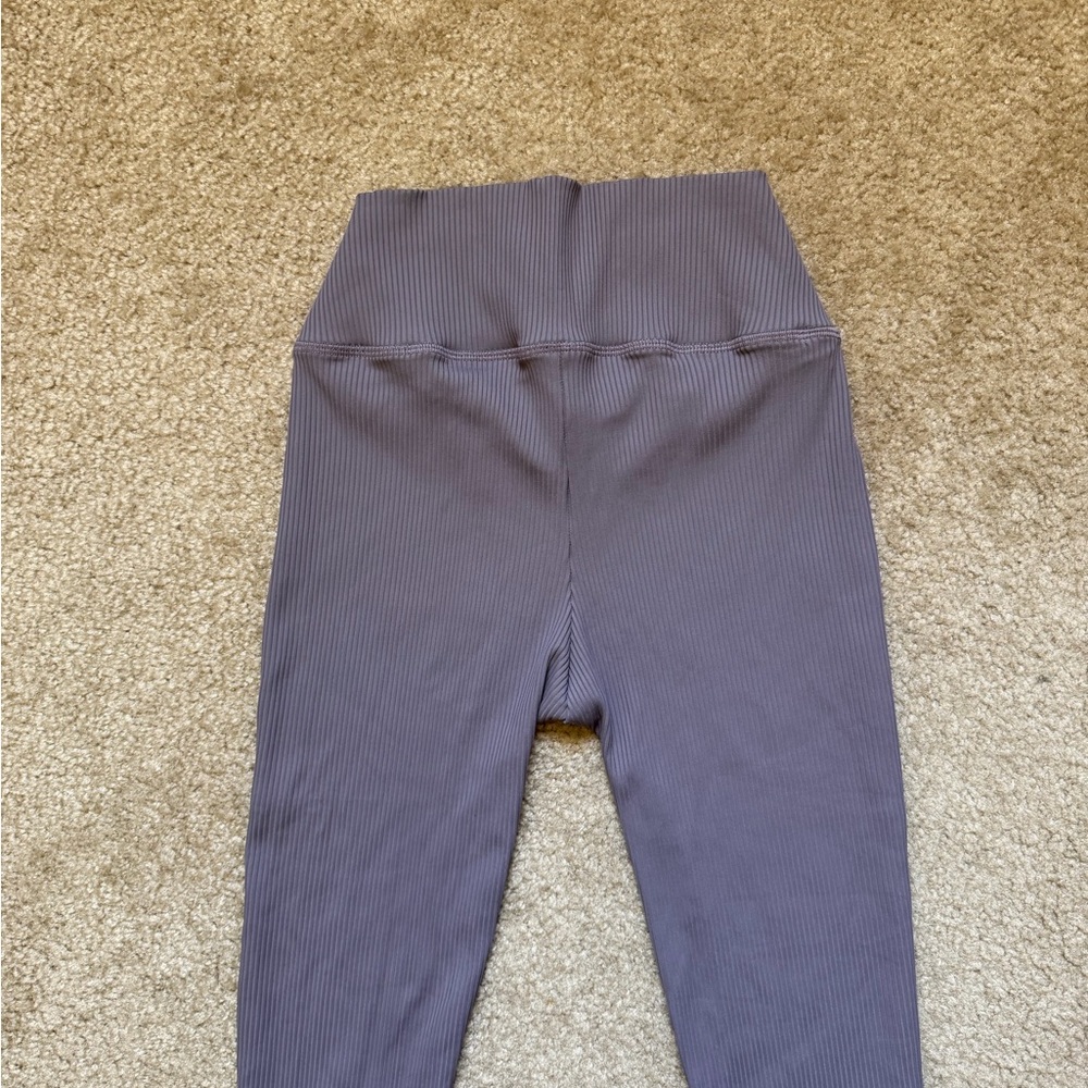 Pepper Luxe Ribbed Purple Sports Bra and Leggings Set - Picture 6 of 8